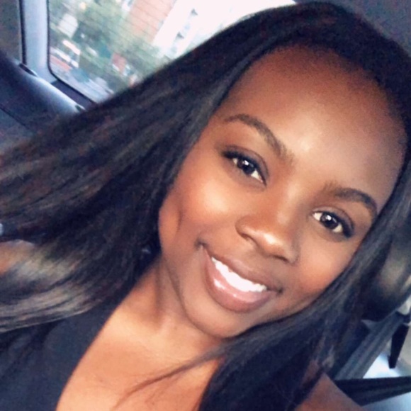 Meet your Posher, Nia - Picture 1 of 1